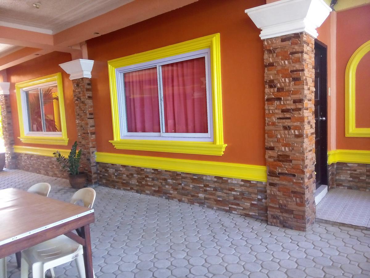 Jun And Carol Beach Cottages Пагудпуд Екстериор снимка