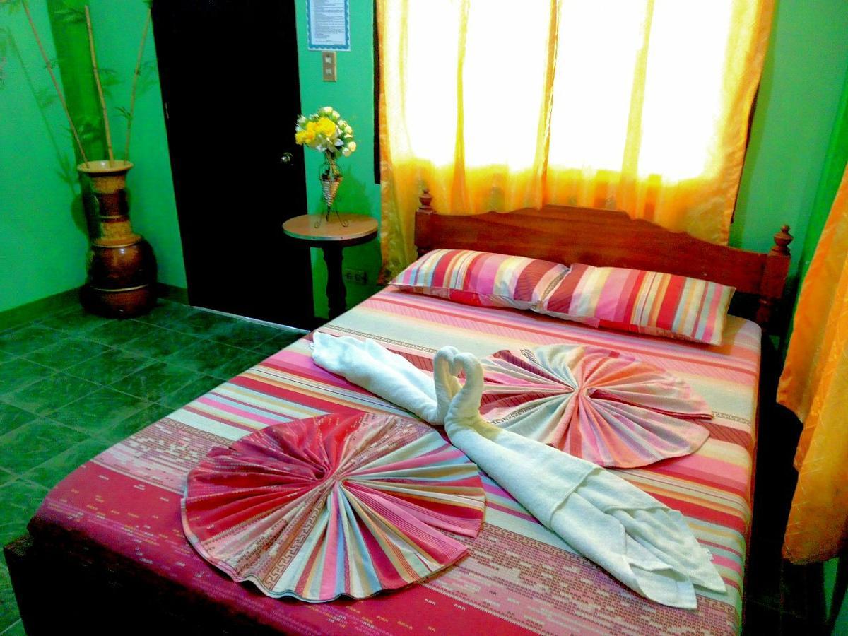 Jun And Carol Beach Cottages Пагудпуд Екстериор снимка